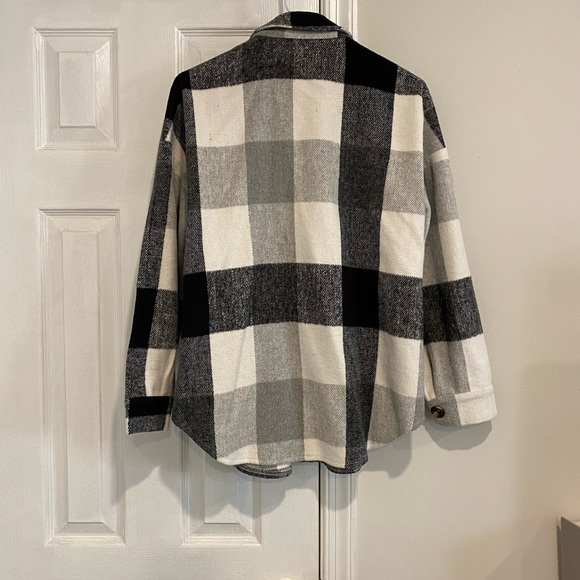 Black and white plaid shacket - Picture 2 of 2